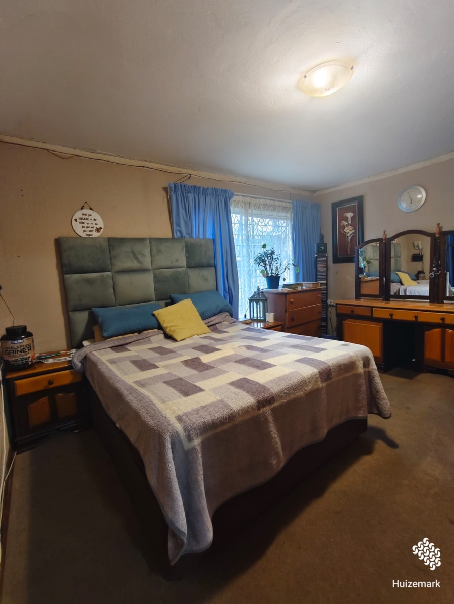 2 Bedroom Property for Sale in Vaalpark Free State